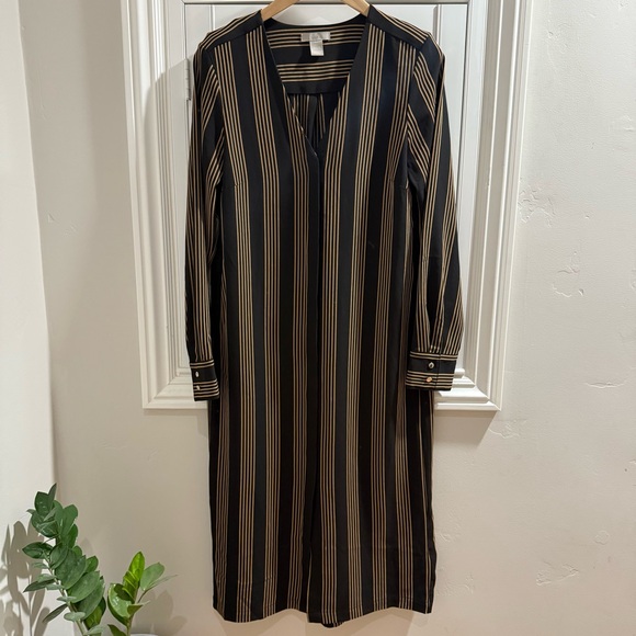 H&M Dresses & Skirts - 3/$10 🛒🛍️ H&M Black & Taupe Striped Dress - Size 4